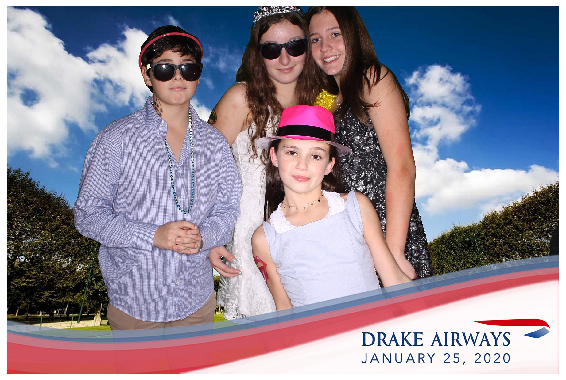 Drake Airways | View more photos from the event at gallery.photoboothcincy.com/u/PhotoBoothCincy/Drake-Airways
